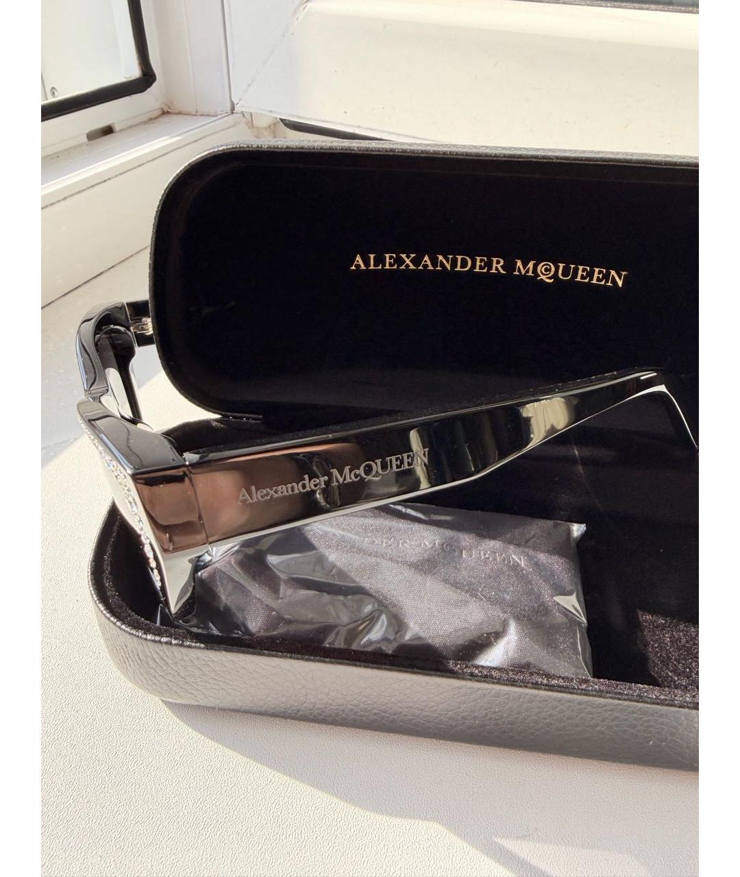 ALEXANDER MCQUEEN Черные пластиковые солнцезащитные очки, фото 3