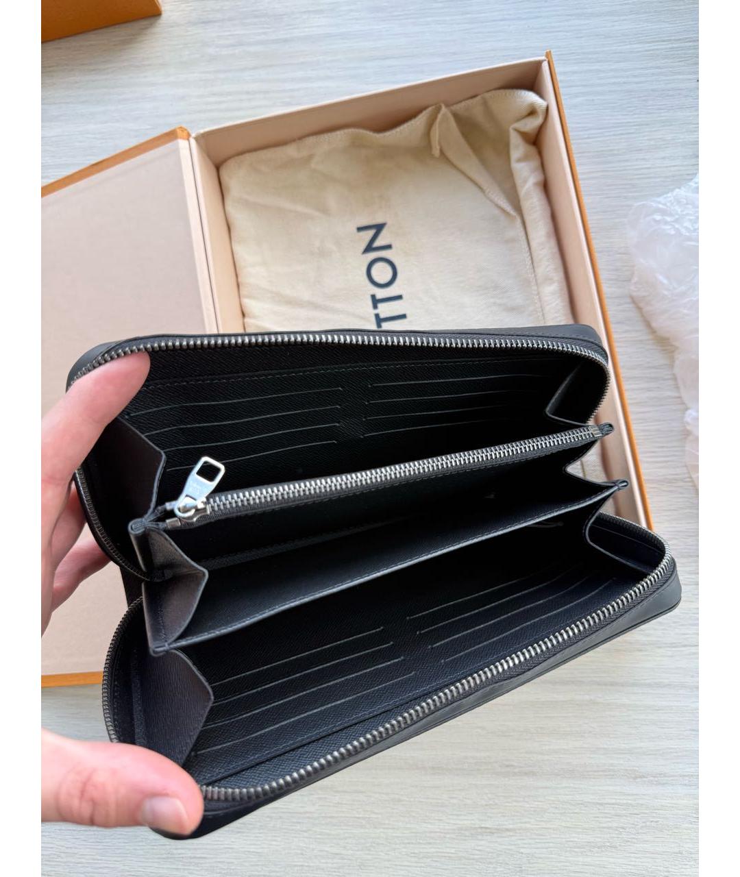 LOUIS VUITTON Черный кошелек из лакированной кожи, фото 5