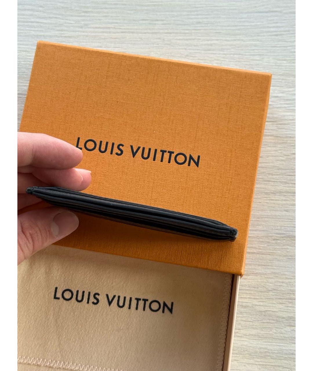 LOUIS VUITTON Черный кошелек из лакированной кожи, фото 5