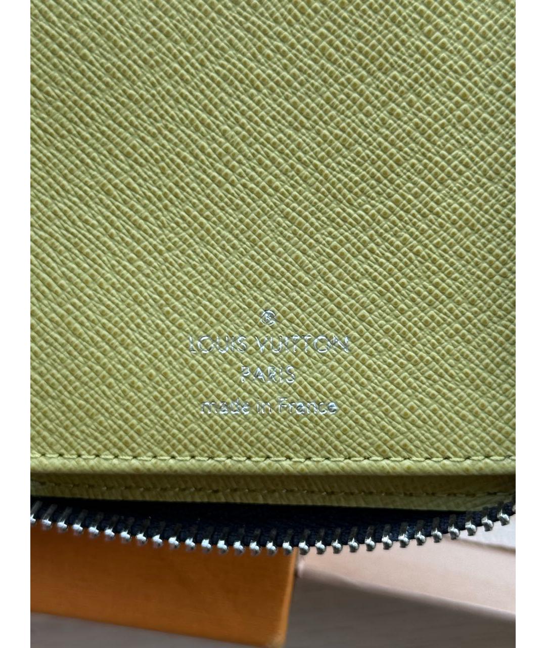 LOUIS VUITTON Мульти кошелек из лакированной кожи, фото 6
