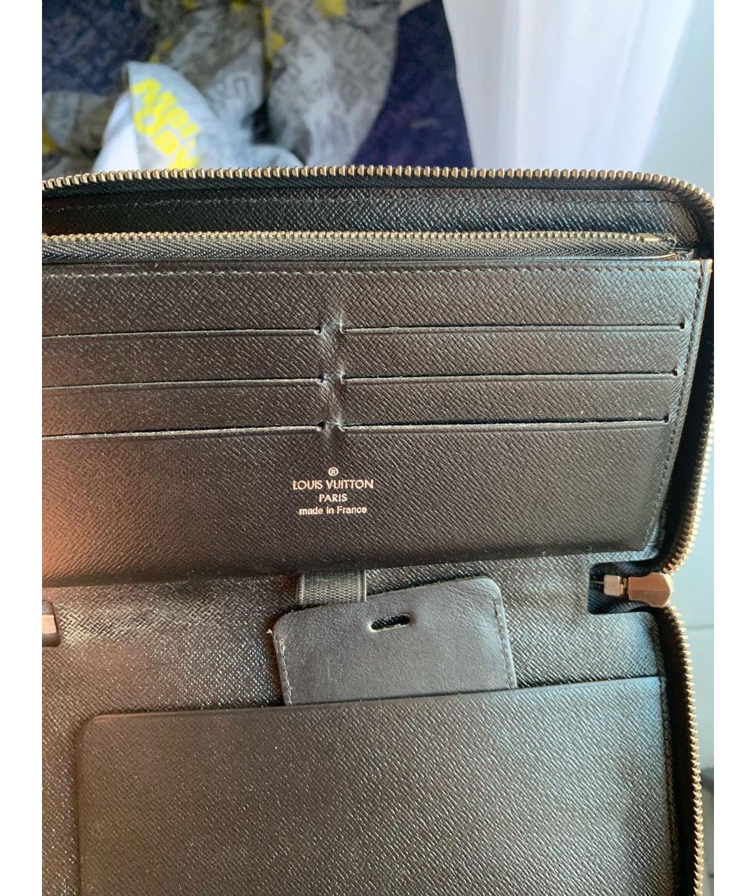 LOUIS VUITTON Черный кошелек из кожи питона, фото 3