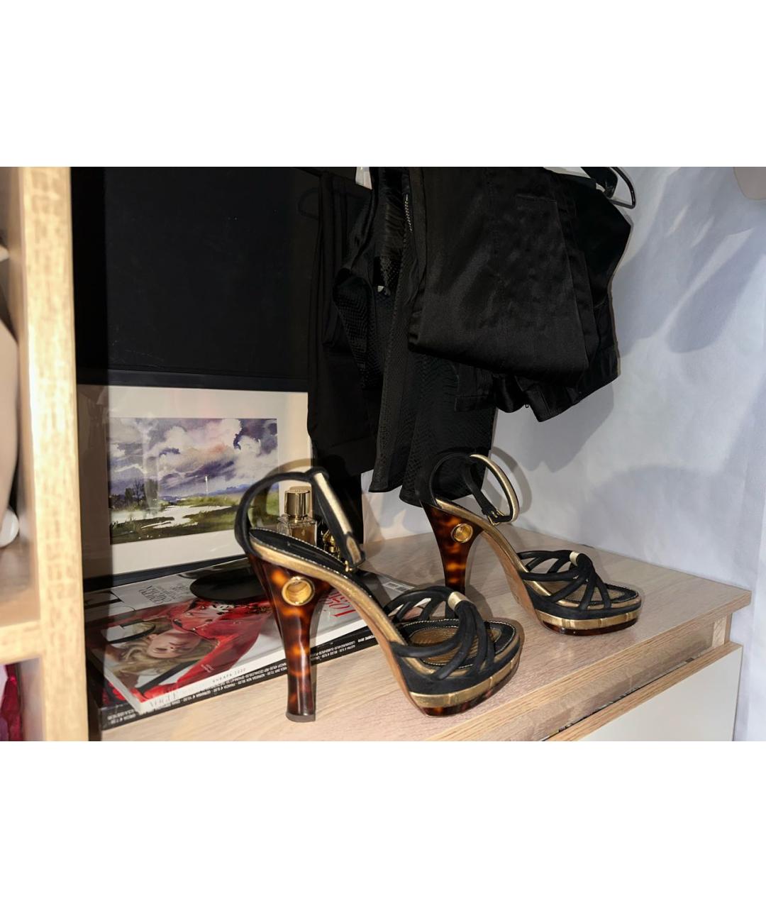 LOUIS VUITTON Замшевые босоножки, фото 7