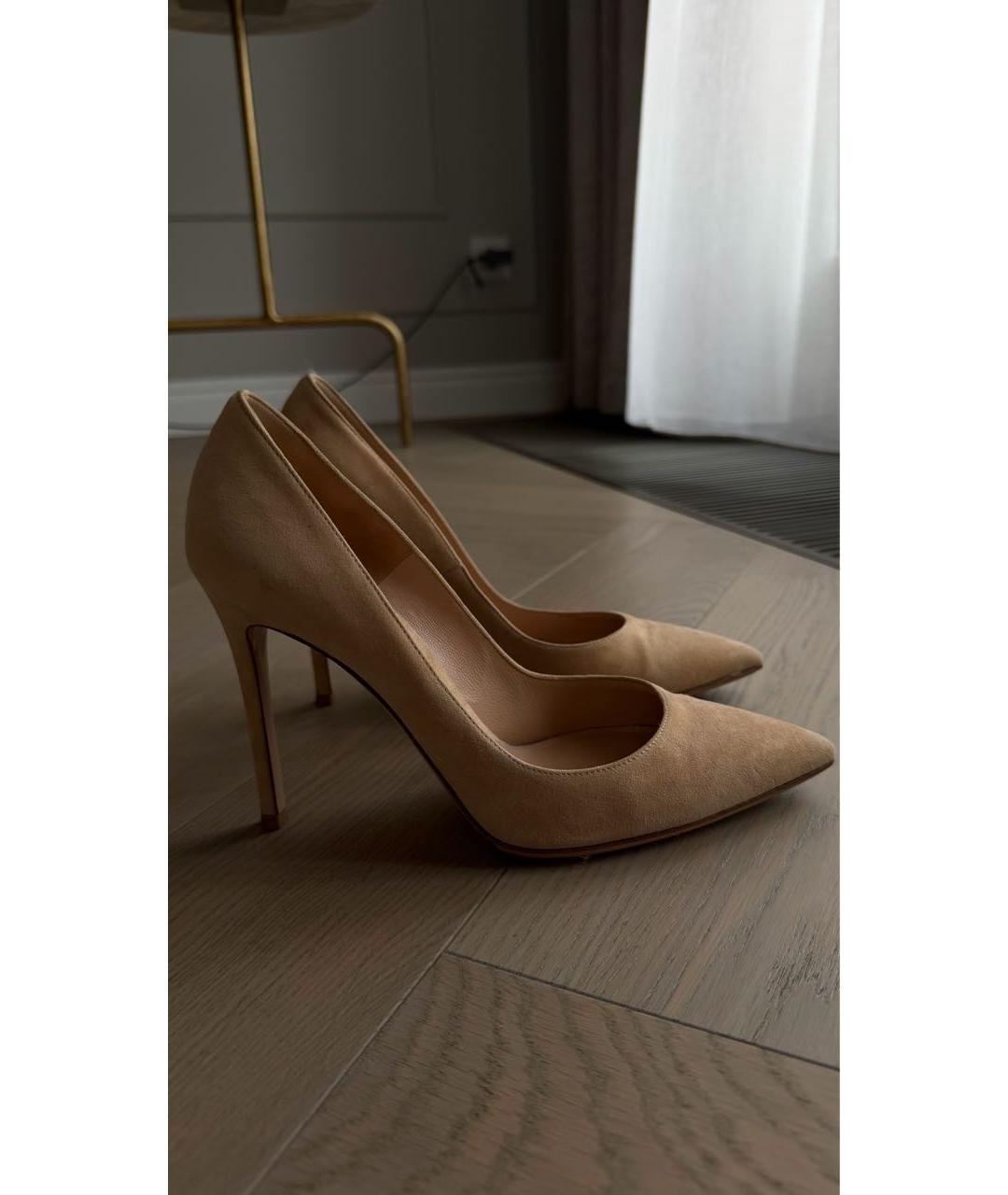 GIANVITO ROSSI Бежевые замшевые туфли, фото 8