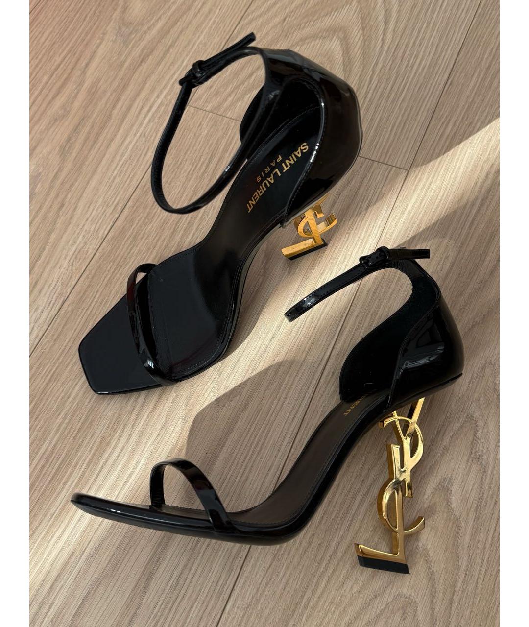SAINT LAURENT Черные босоножки из лакированной кожи, фото 3