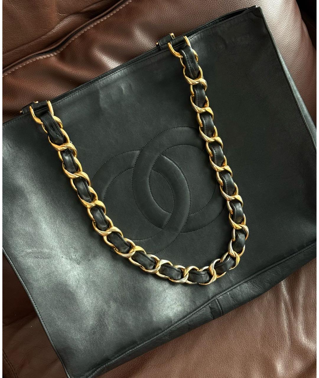 CHANEL Черная кожаная сумка тоут, фото 3