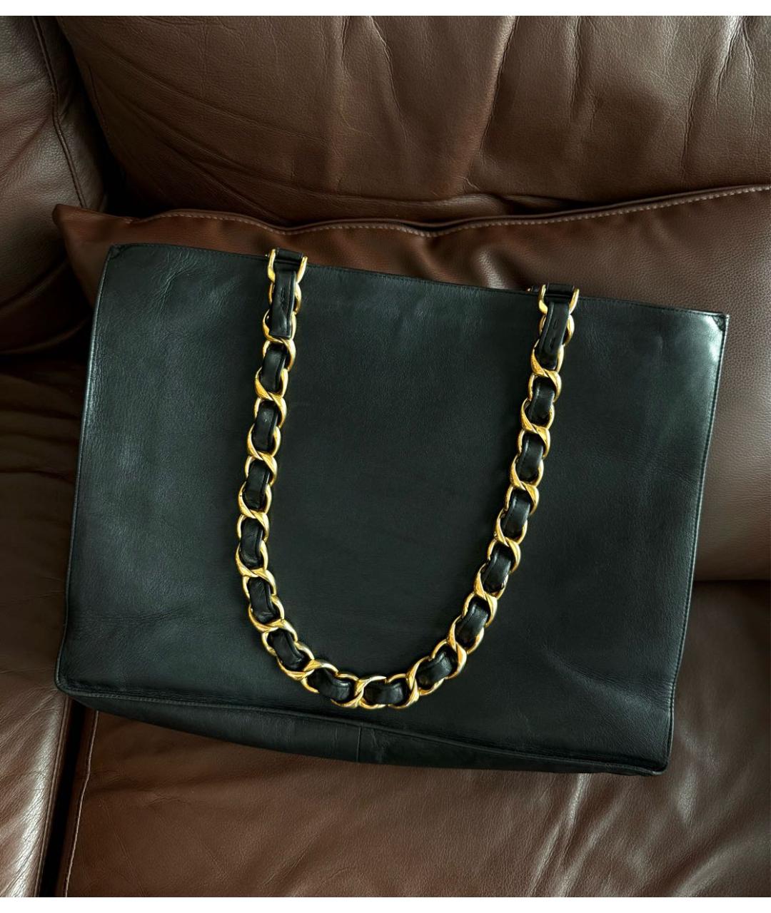 CHANEL Черная кожаная сумка тоут, фото 4