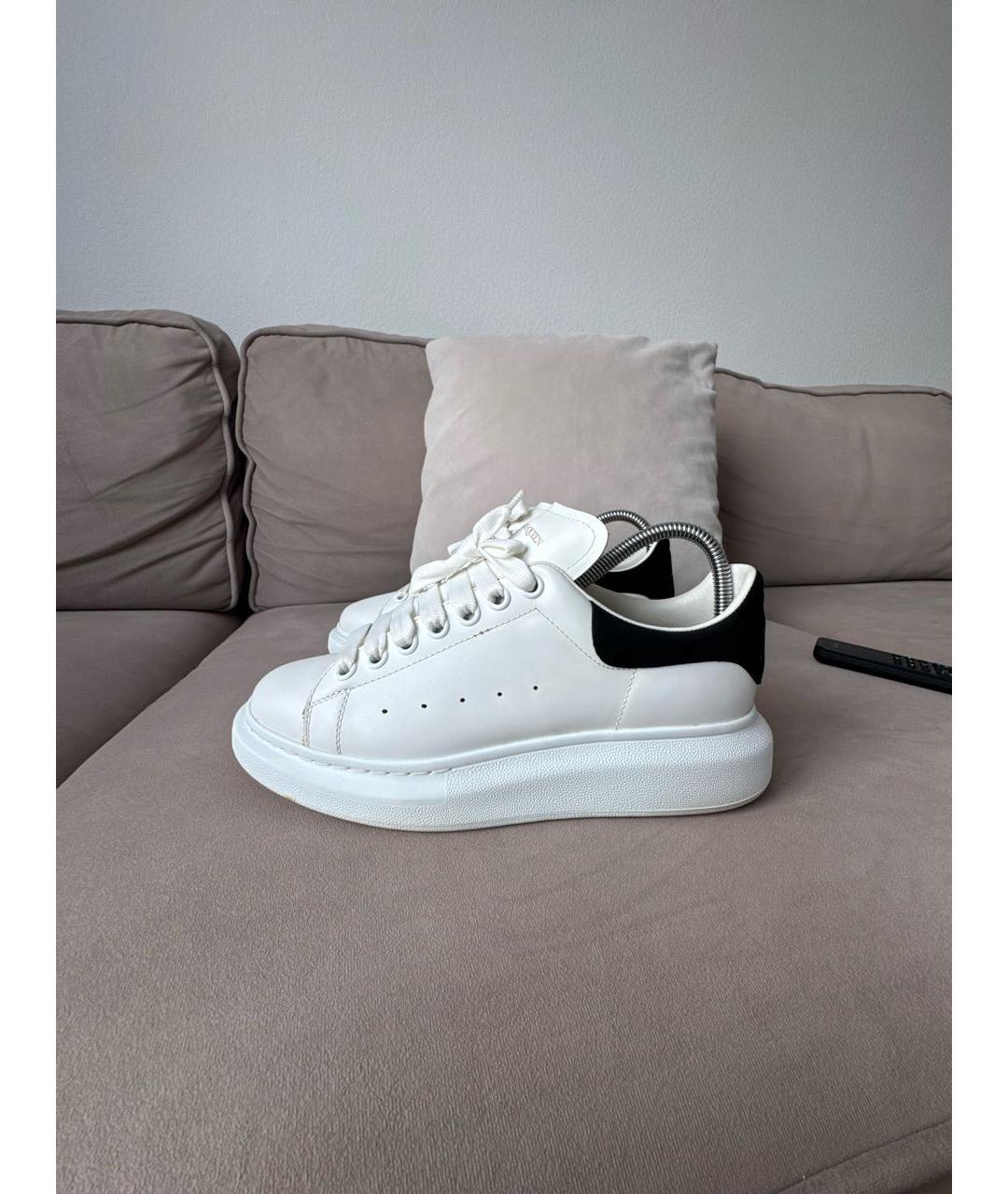 ALEXANDER MCQUEEN Белые кожаные кроссовки, фото 5