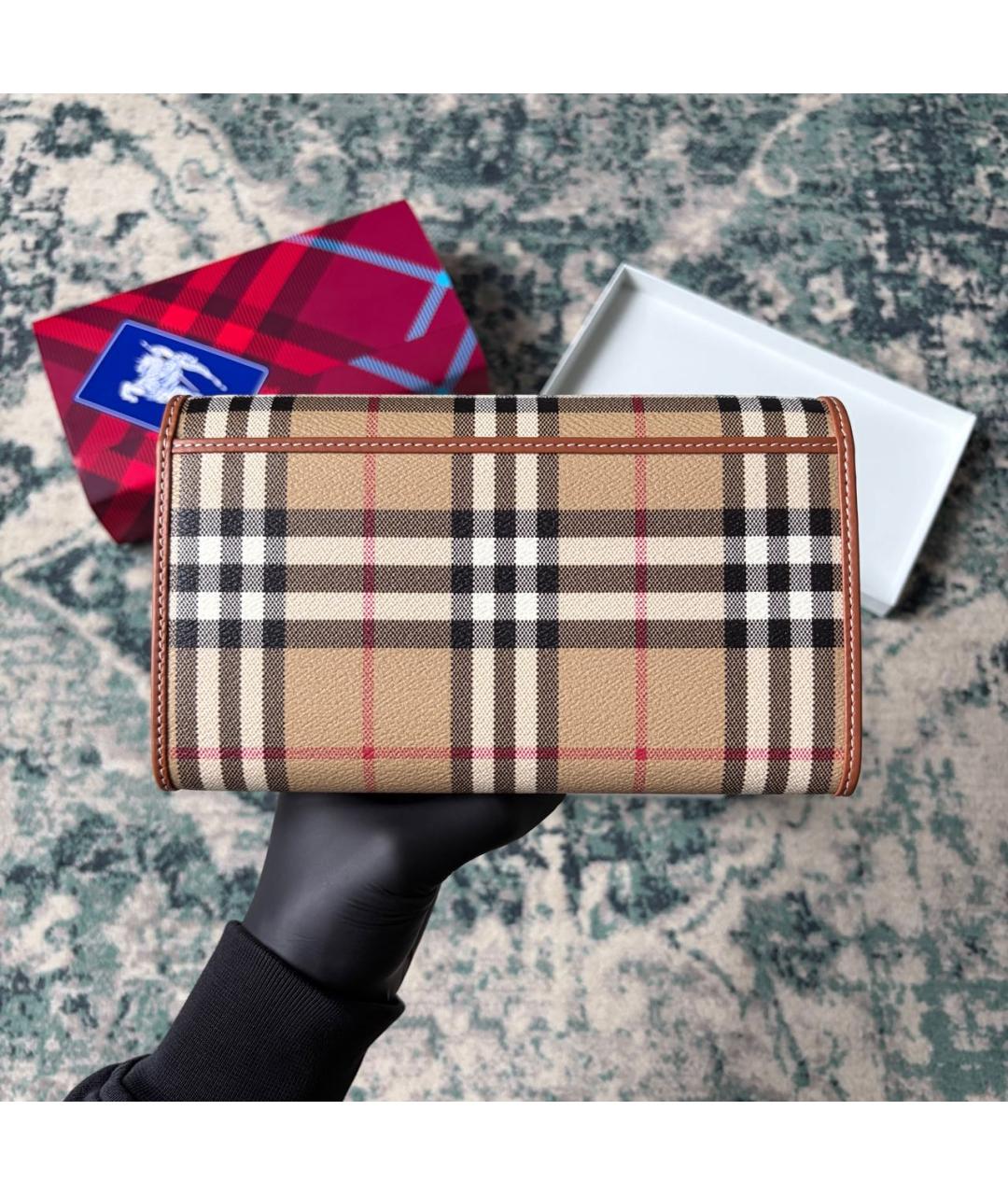 BURBERRY Бежевая кожаная сумка через плечо, фото 4