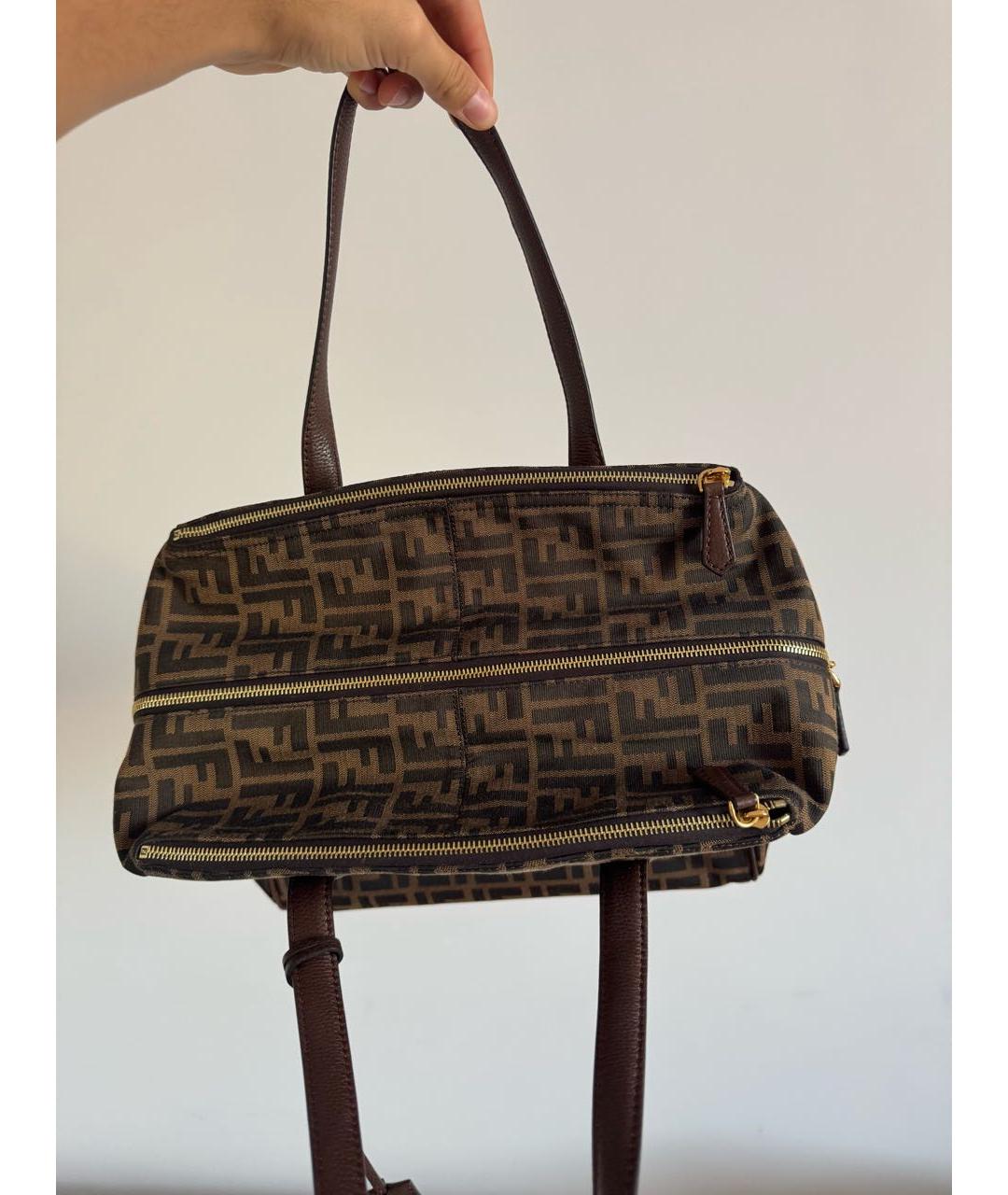 FENDI Сумка с короткими ручками из лакированной кожи, фото 5