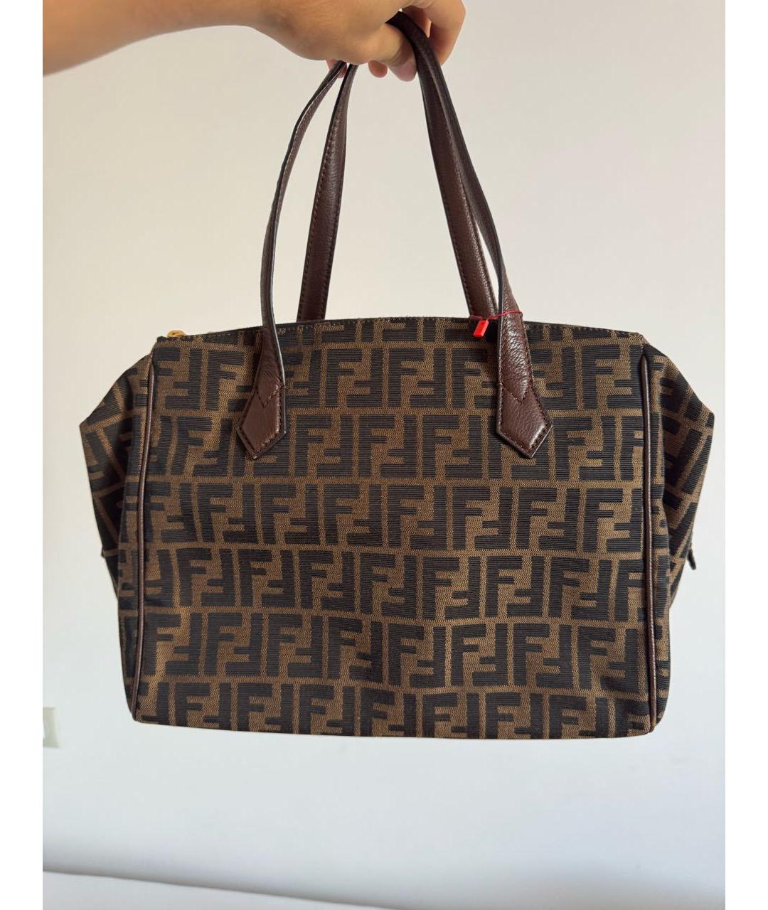 FENDI Сумка с короткими ручками из лакированной кожи, фото 3