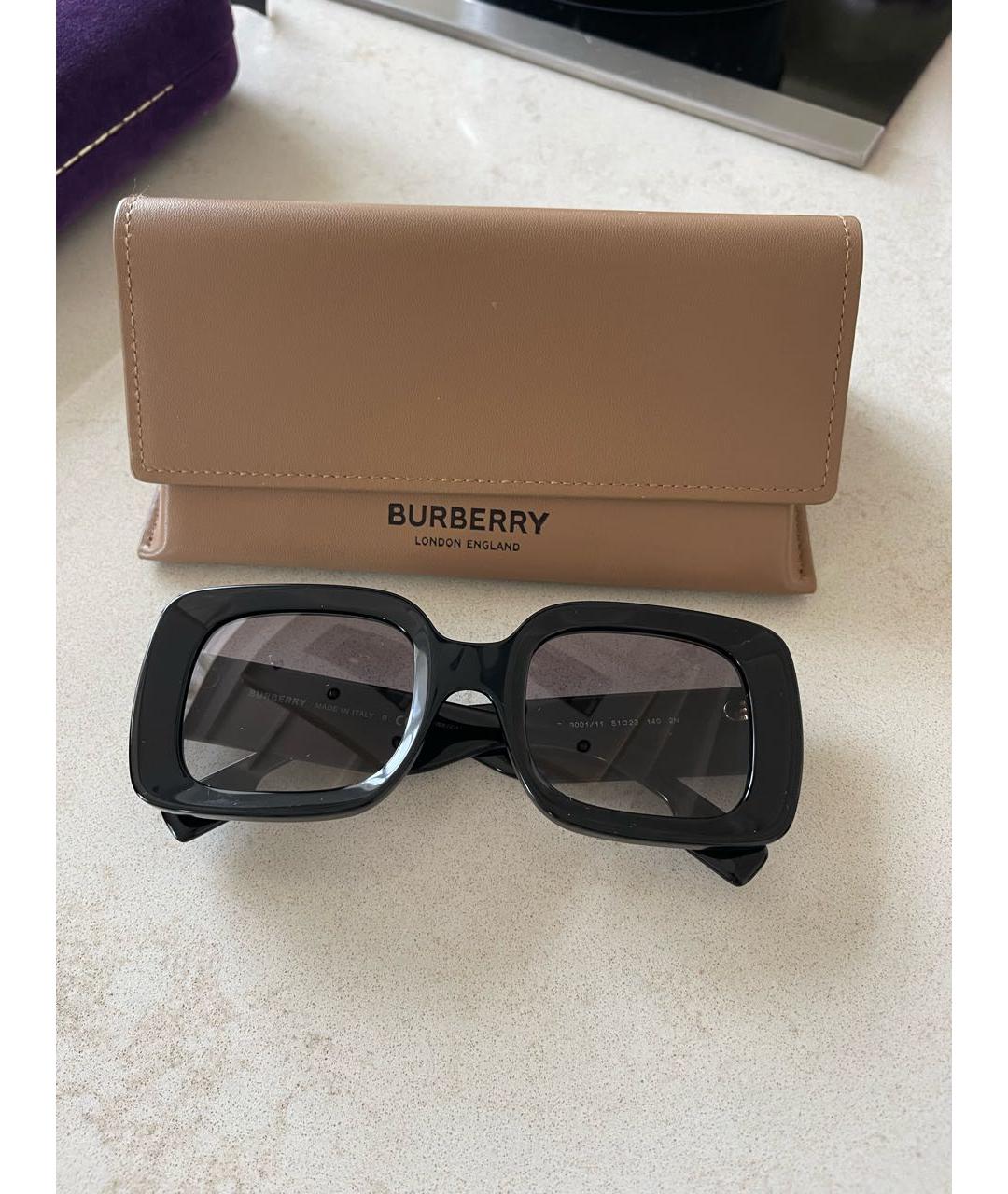 BURBERRY Черные пластиковые солнцезащитные очки, фото 5