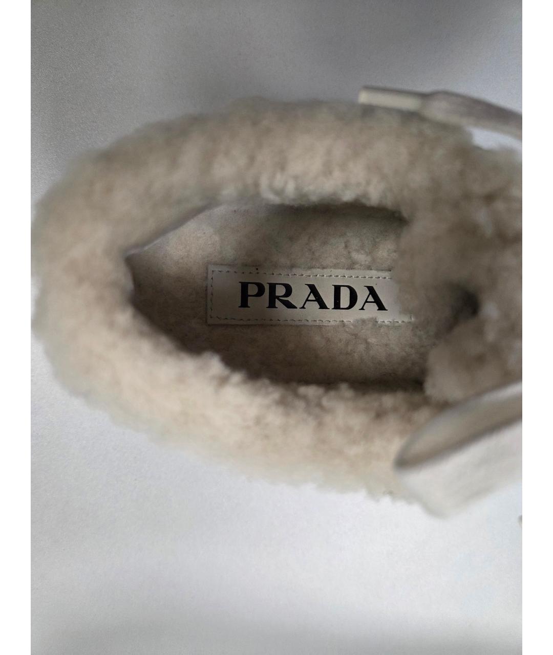 PRADA Белые кроссовки из лакированной кожи, фото 9