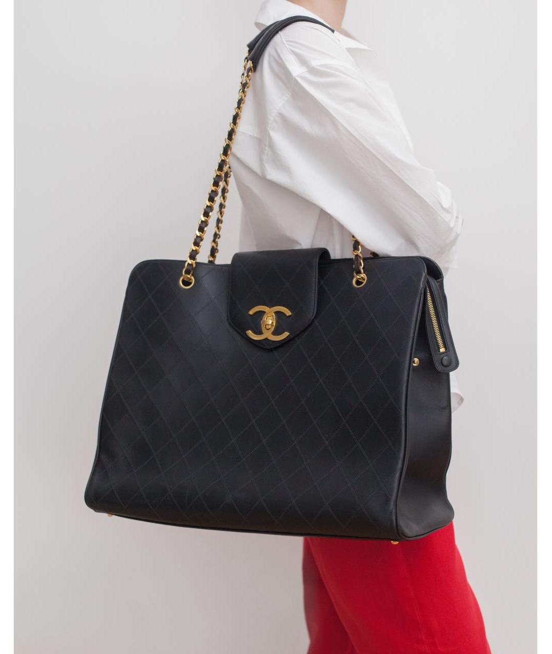 CHANEL Черная кожаная сумка тоут, фото 2