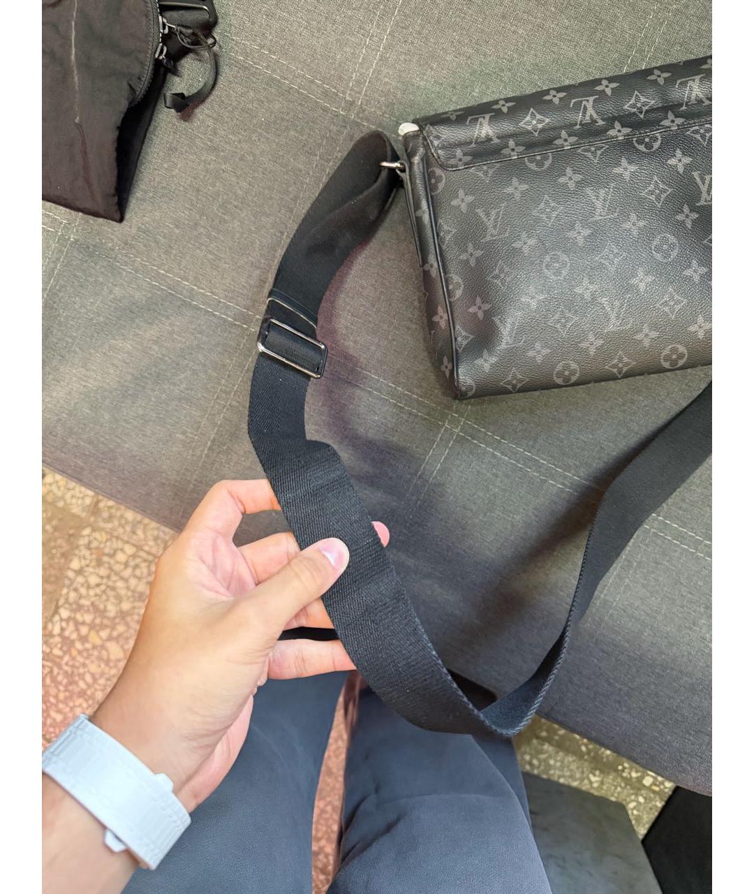 LOUIS VUITTON Черная сумка на плечо из канвы, фото 6