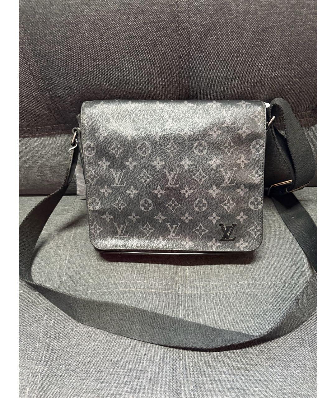 LOUIS VUITTON Черная сумка на плечо из канвы, фото 8