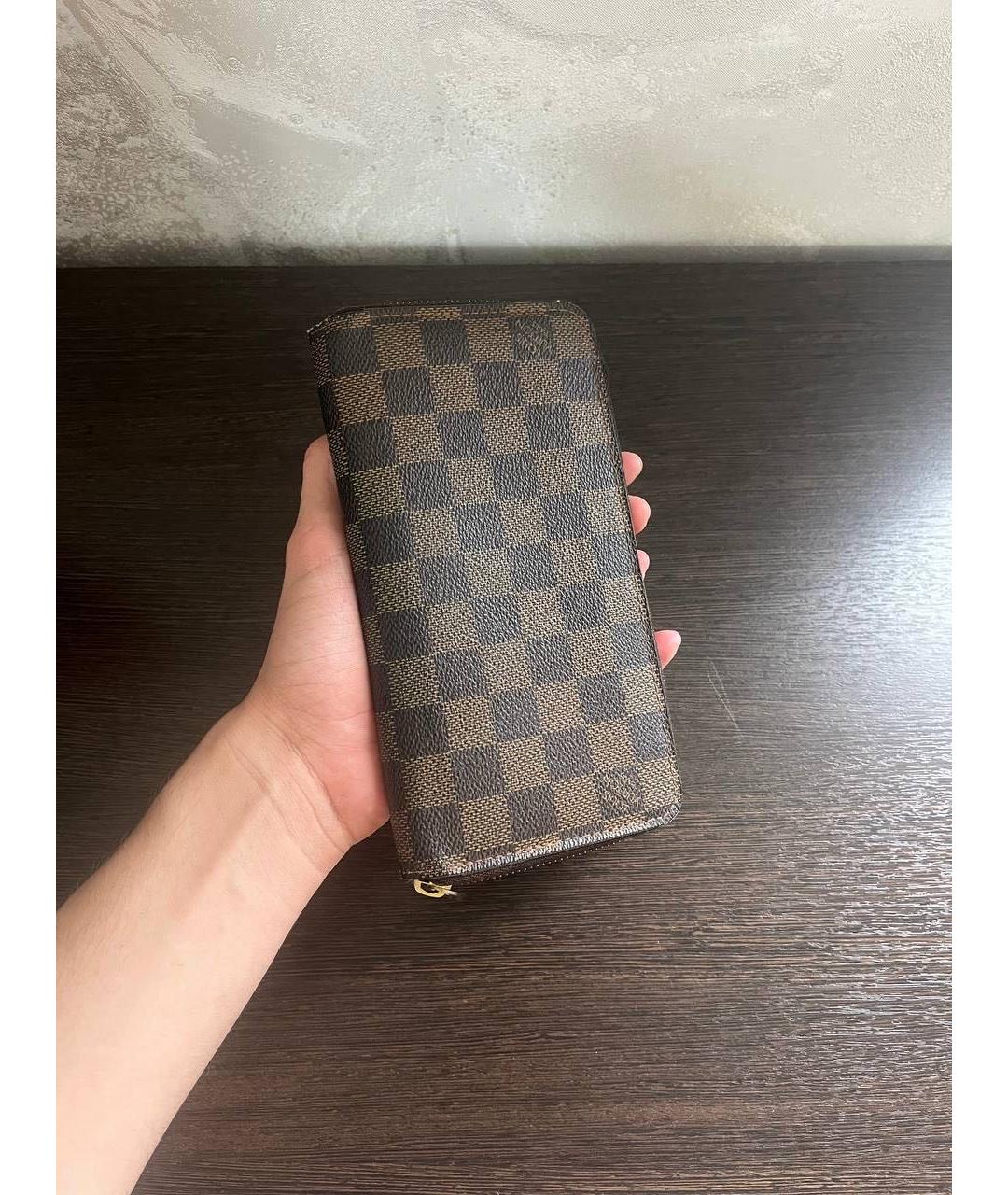 LOUIS VUITTON Коричневый кожаный кошелек, фото 4