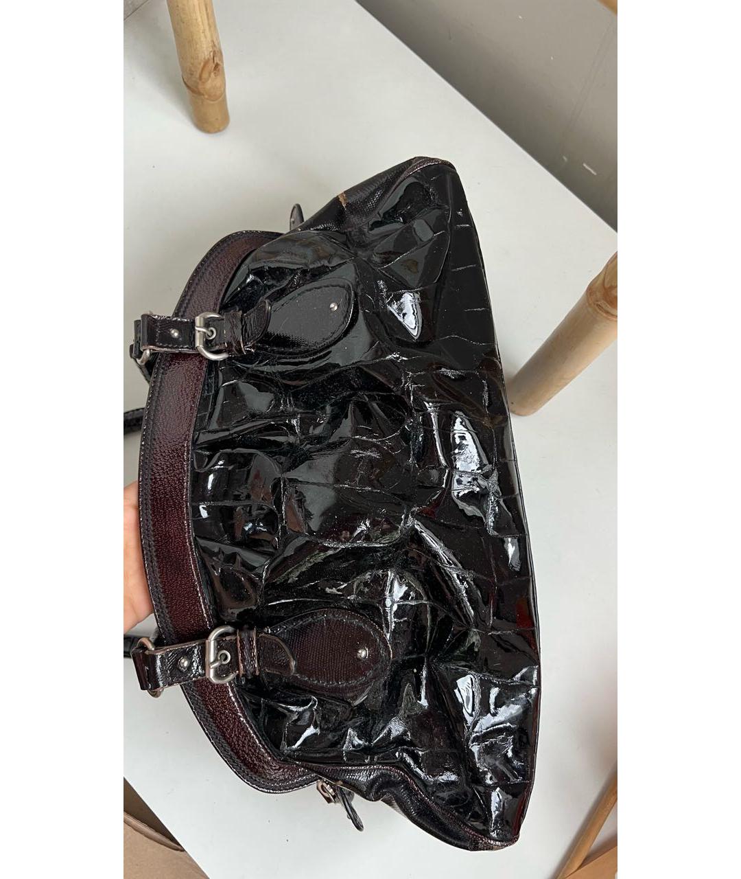 CHRISTIAN DIOR Коричневая сумка с короткими ручками из лакированной кожи, фото 2