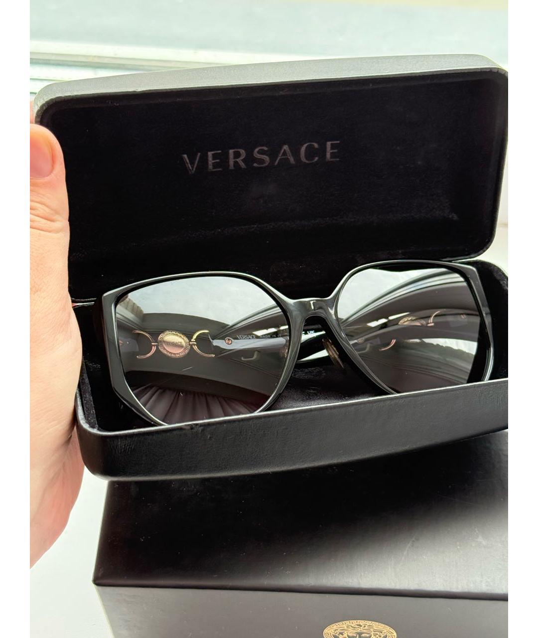 VERSACE Черные пластиковые солнцезащитные очки, фото 4
