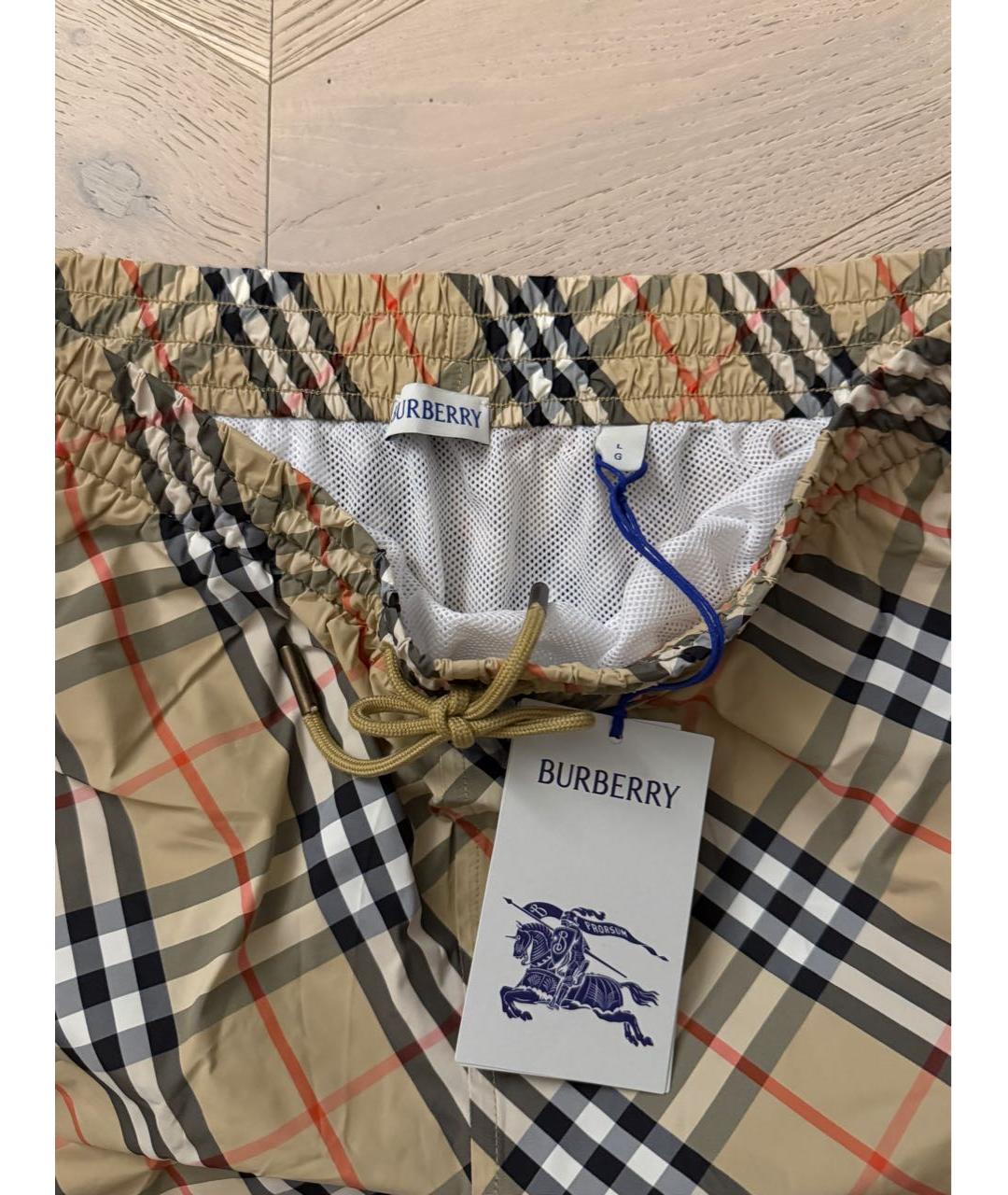 BURBERRY Бежевые шорты из кожи аллигатора, фото 3