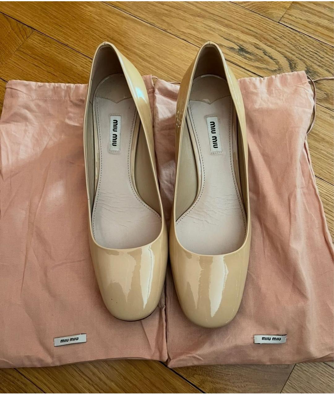 MIU MIU Бежевые кожаные туфли, фото 2