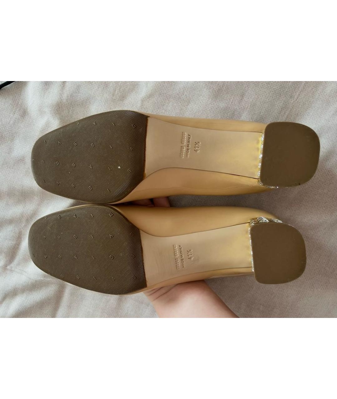 MIU MIU Бежевые кожаные туфли, фото 5