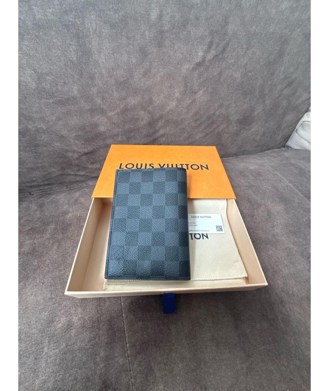 LOUIS VUITTON Антрацитовый кожаный кардхолдер, фото 3