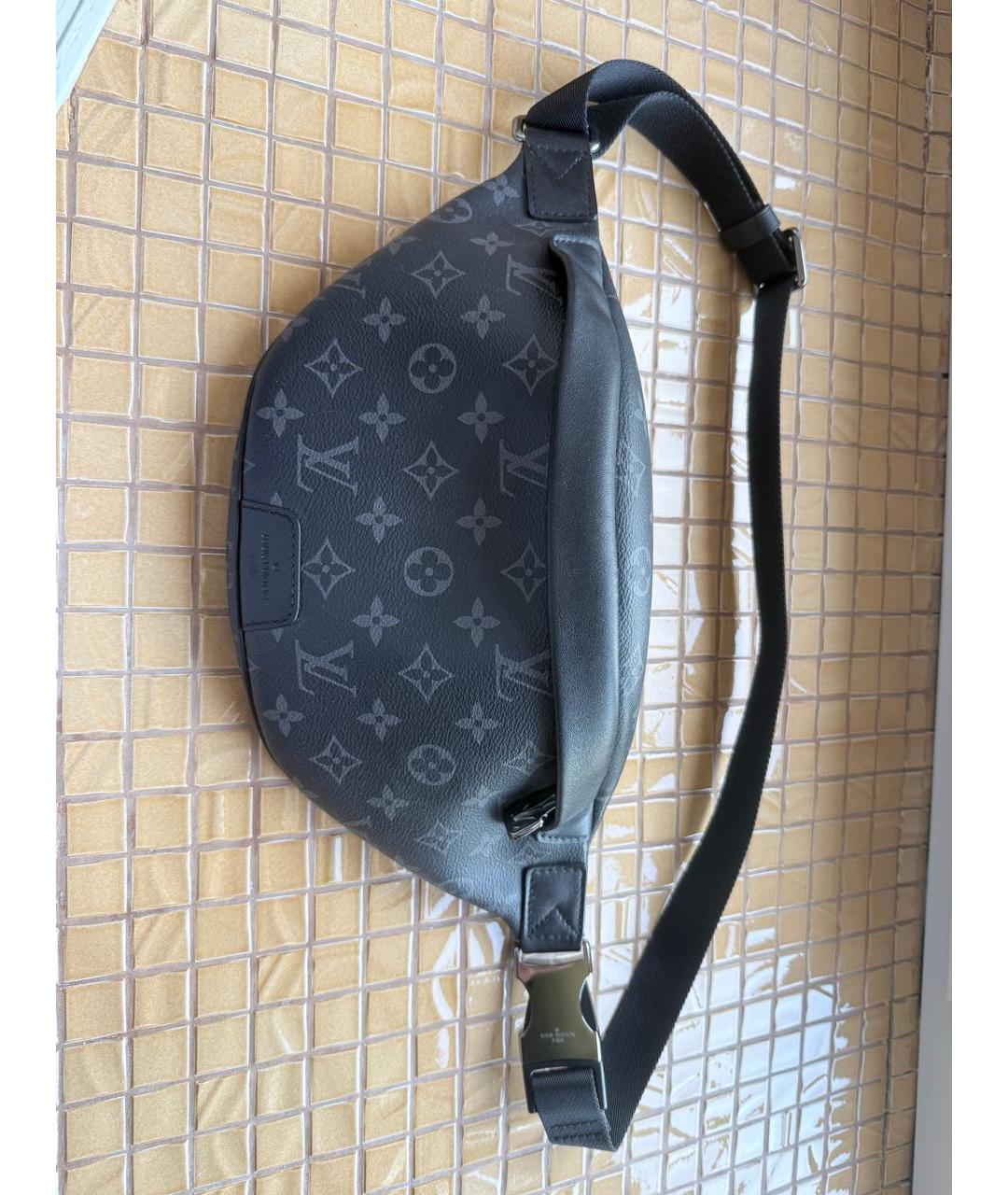 LOUIS VUITTON Антрацитовая сумка на плечо из искусственной кожи, фото 8