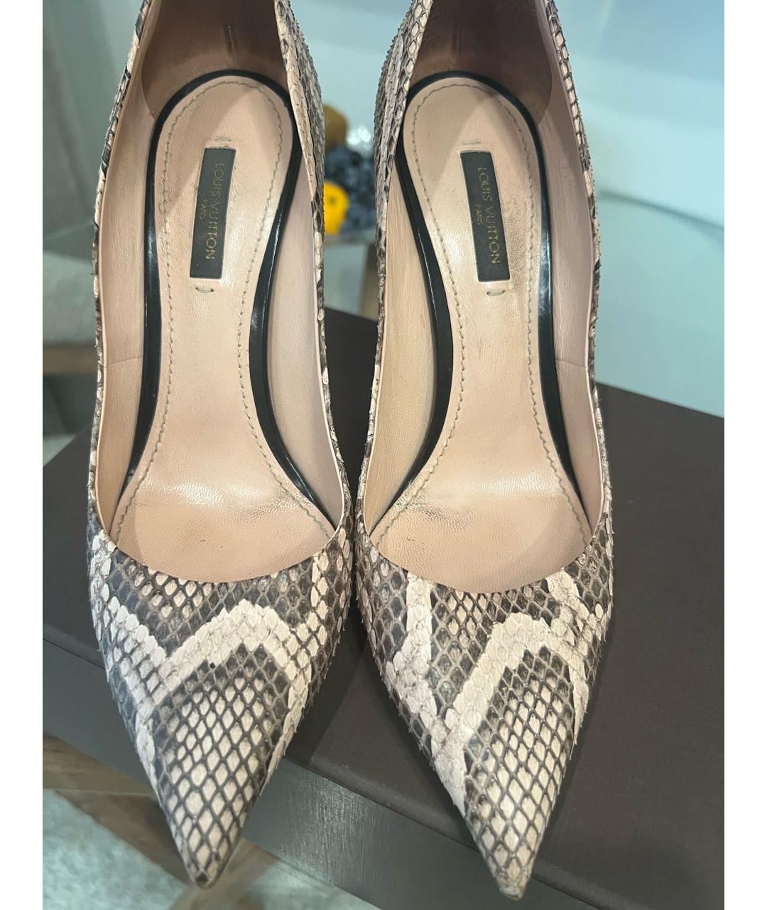 LOUIS VUITTON Бежевые туфли из кожи питона, фото 2