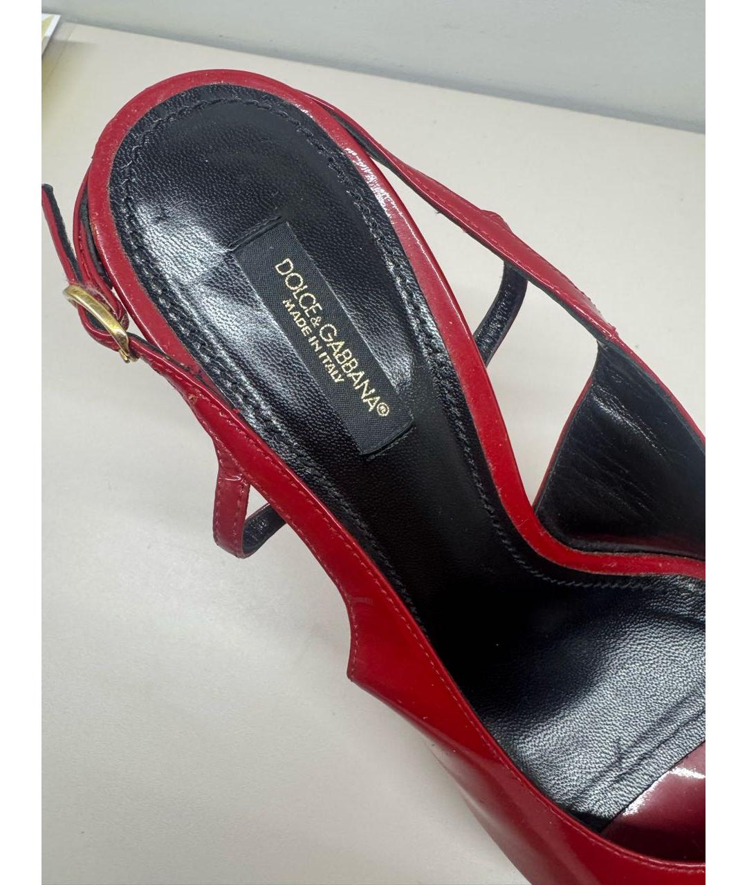 DOLCE&GABBANA Бордовые босоножки из лакированной кожи, фото 5