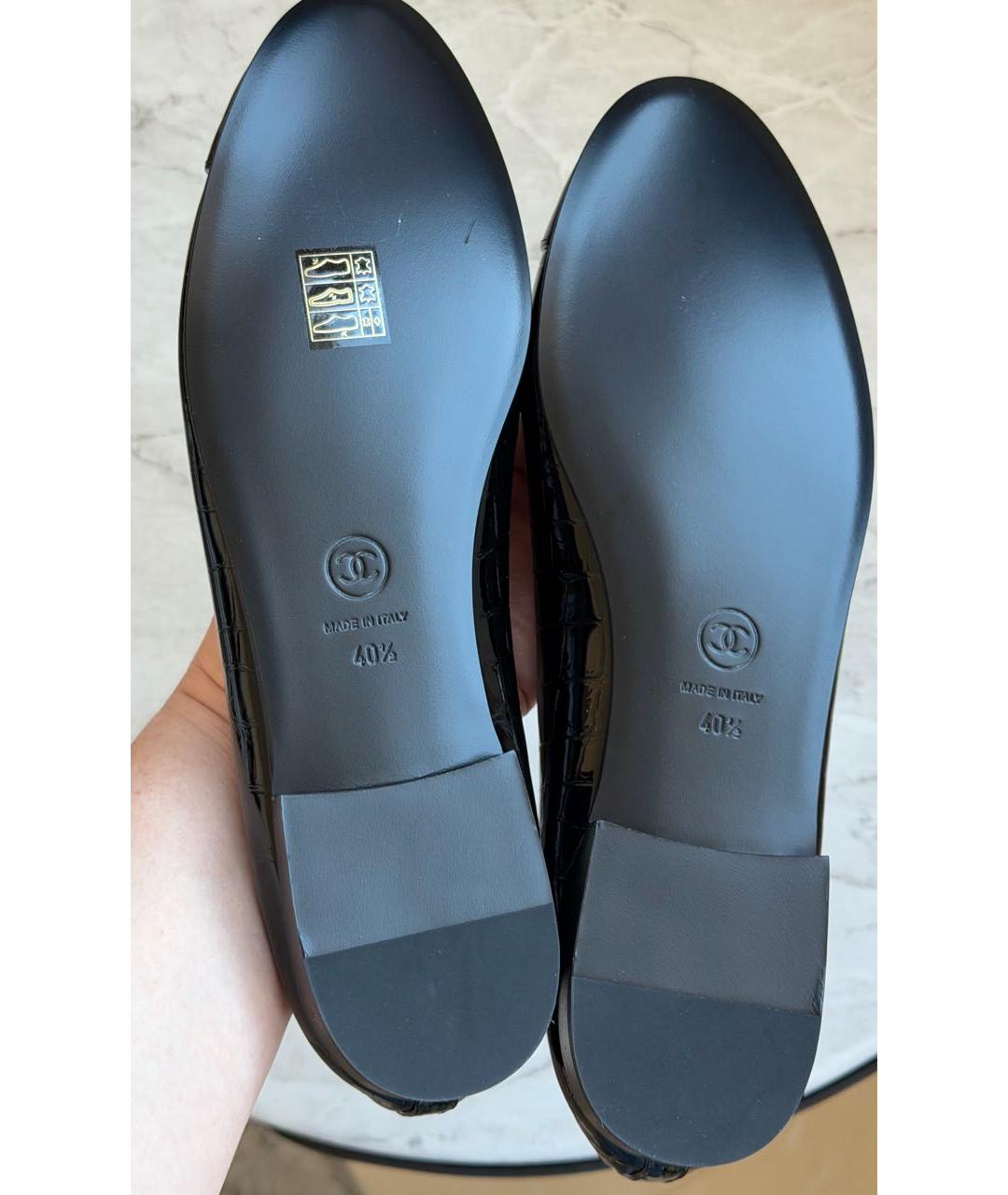 CHANEL Черные балетки из лакированной кожи, фото 6
