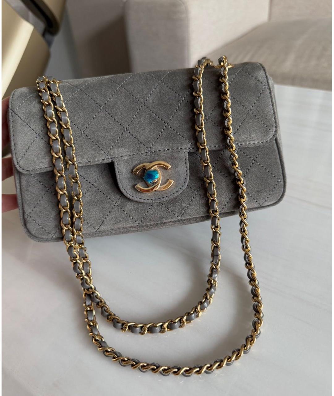 CHANEL Серая замшевая сумка через плечо, фото 2