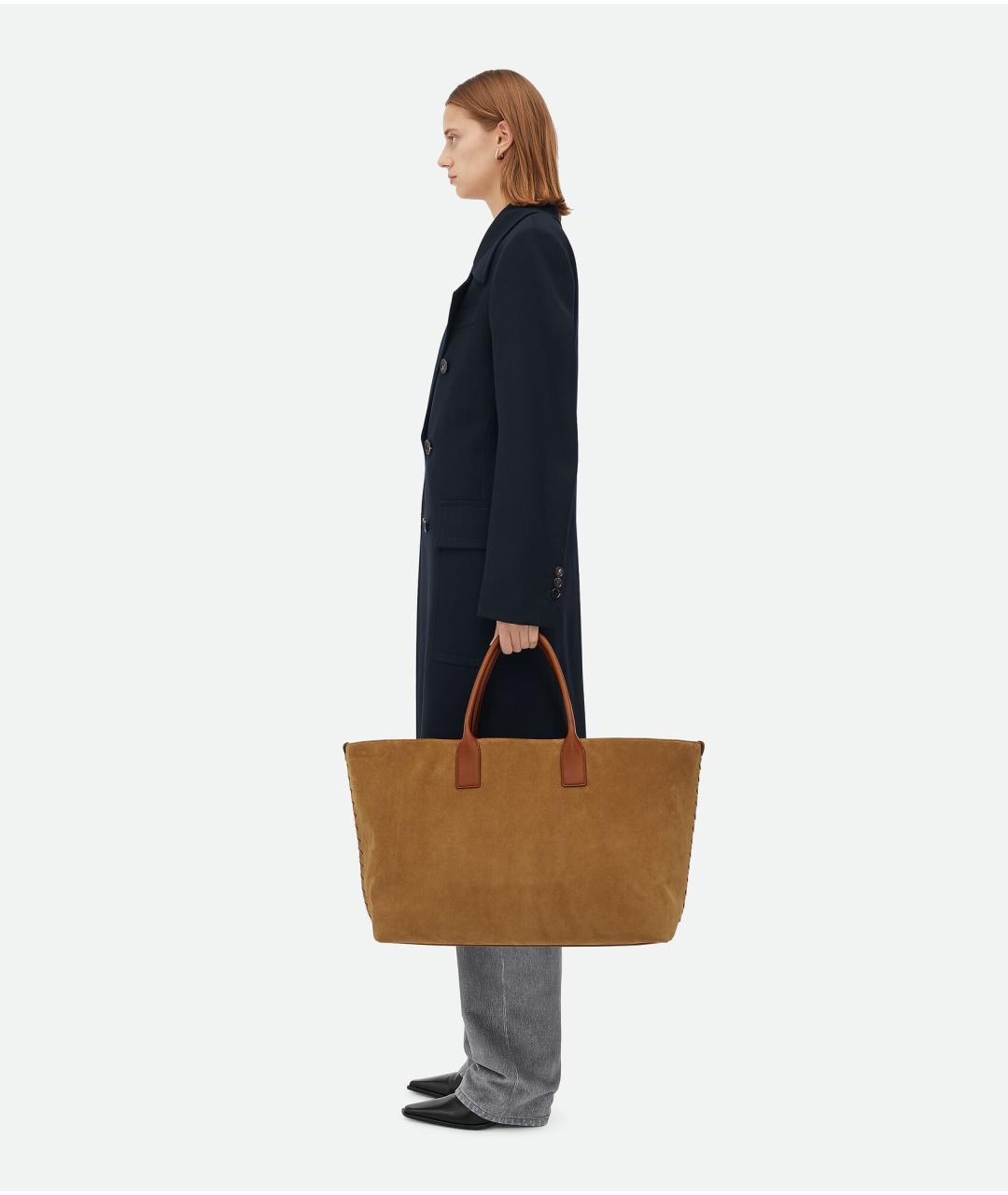 BOTTEGA VENETA Коричневая замшевая сумка тоут, фото 2