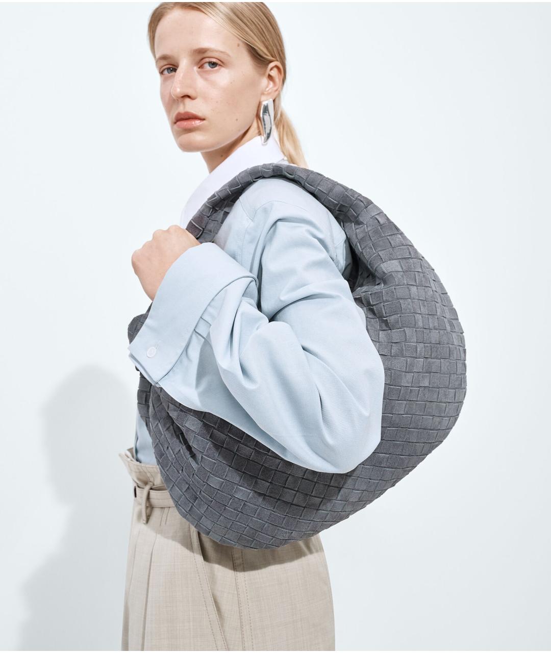 BOTTEGA VENETA Серая замшевая сумка с короткими ручками, фото 2