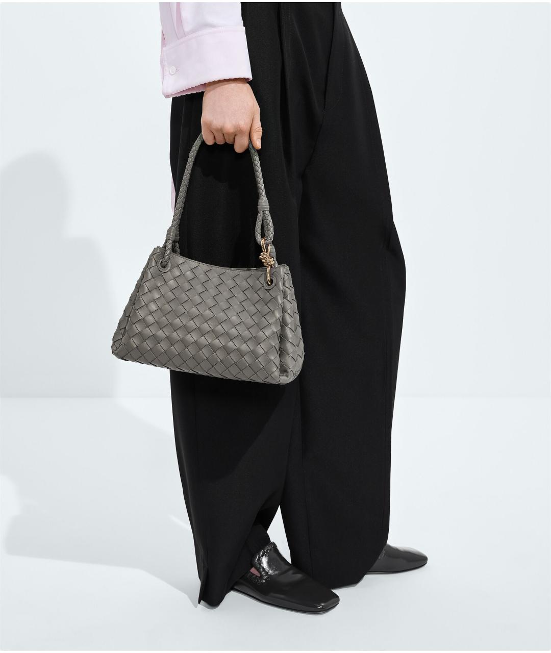 BOTTEGA VENETA Серая кожаная сумка с короткими ручками, фото 2