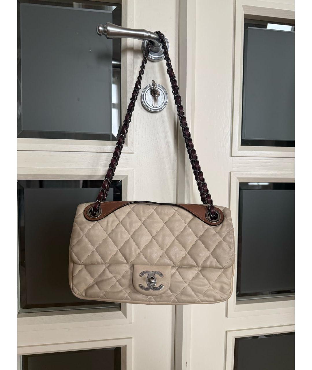CHANEL Бежевая кожаная сумка через плечо, фото 8