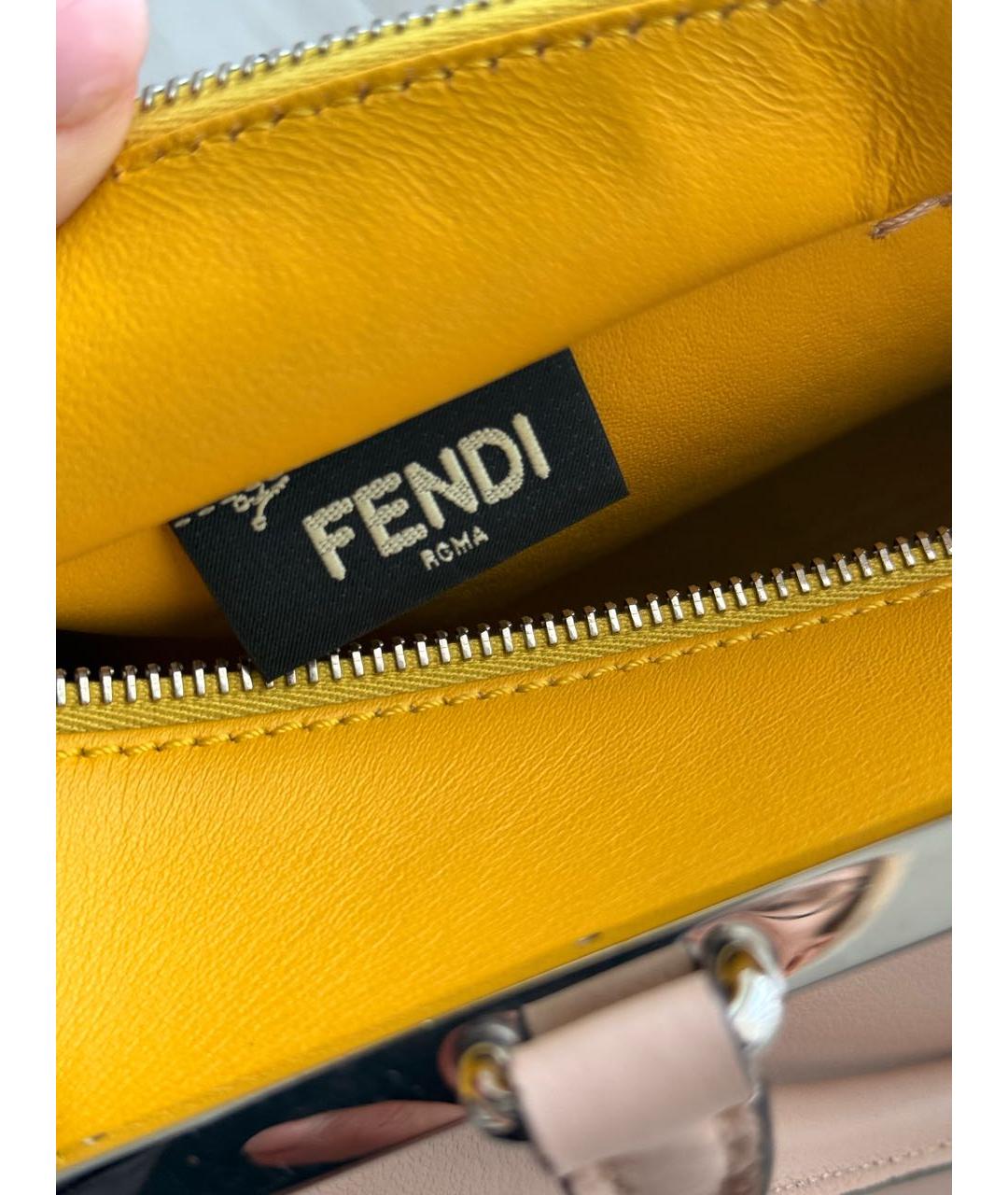 FENDI Бежевая кожаная сумка с короткими ручками, фото 7