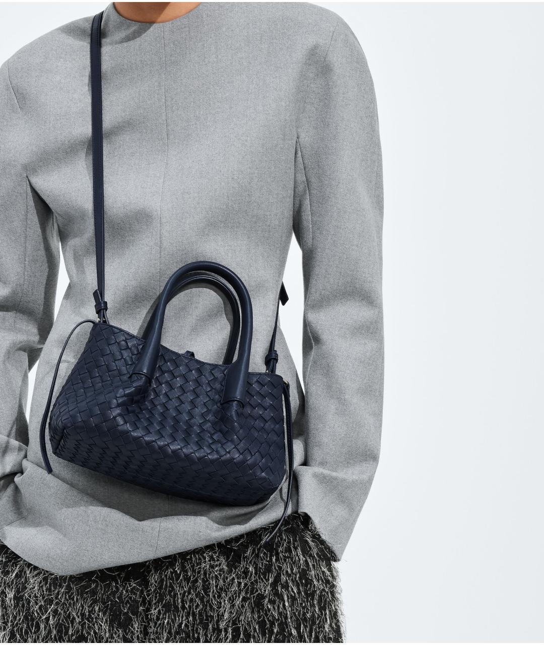 BOTTEGA VENETA Синяя кожаная сумка тоут, фото 2