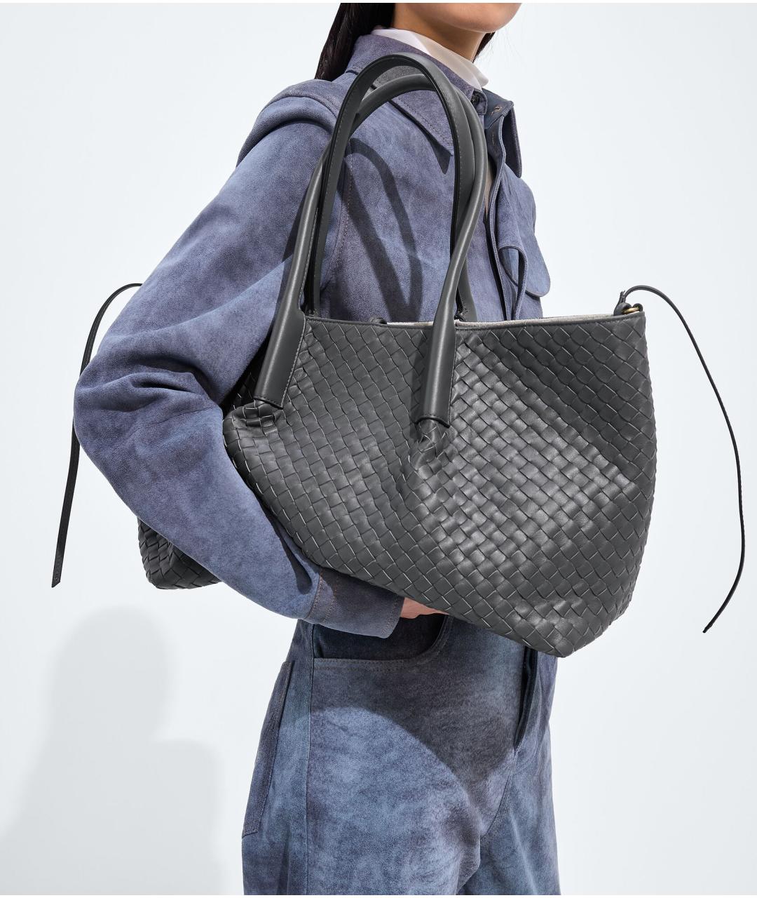 BOTTEGA VENETA Серая кожаная сумка тоут, фото 2
