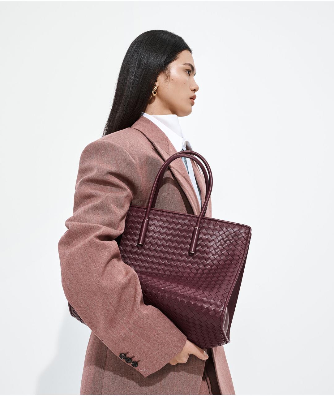 BOTTEGA VENETA Бордовая кожаная сумка тоут, фото 7