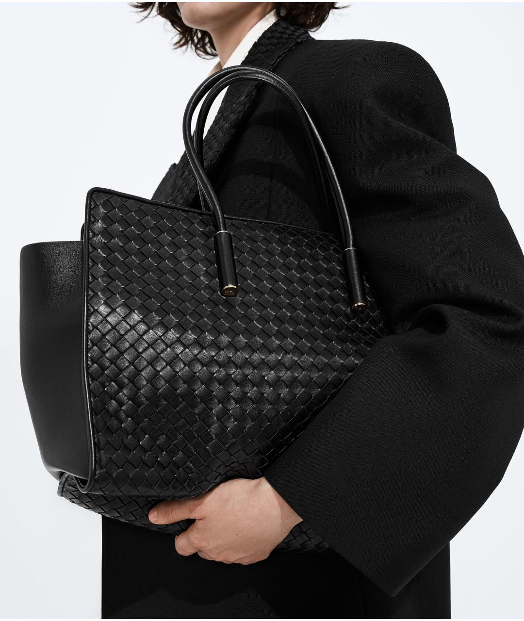 BOTTEGA VENETA Черная кожаная сумка тоут, фото 2