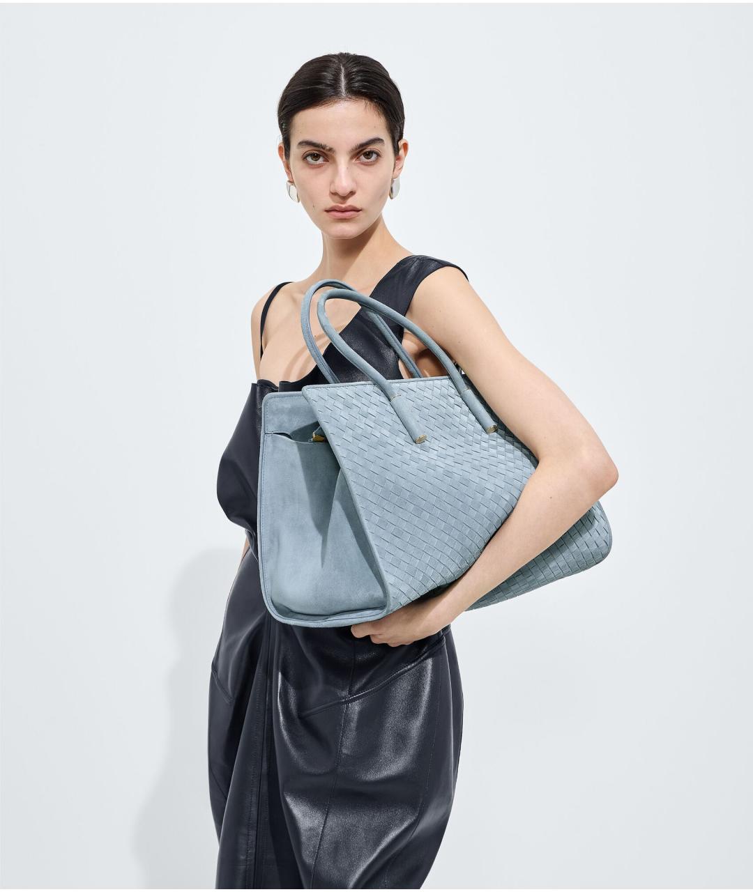BOTTEGA VENETA Голубая замшевая сумка тоут, фото 2