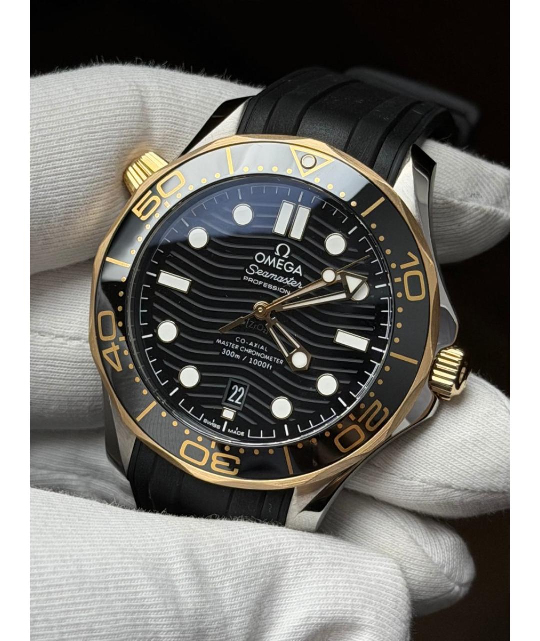 OMEGA Черные часы из желтого золота, фото 3