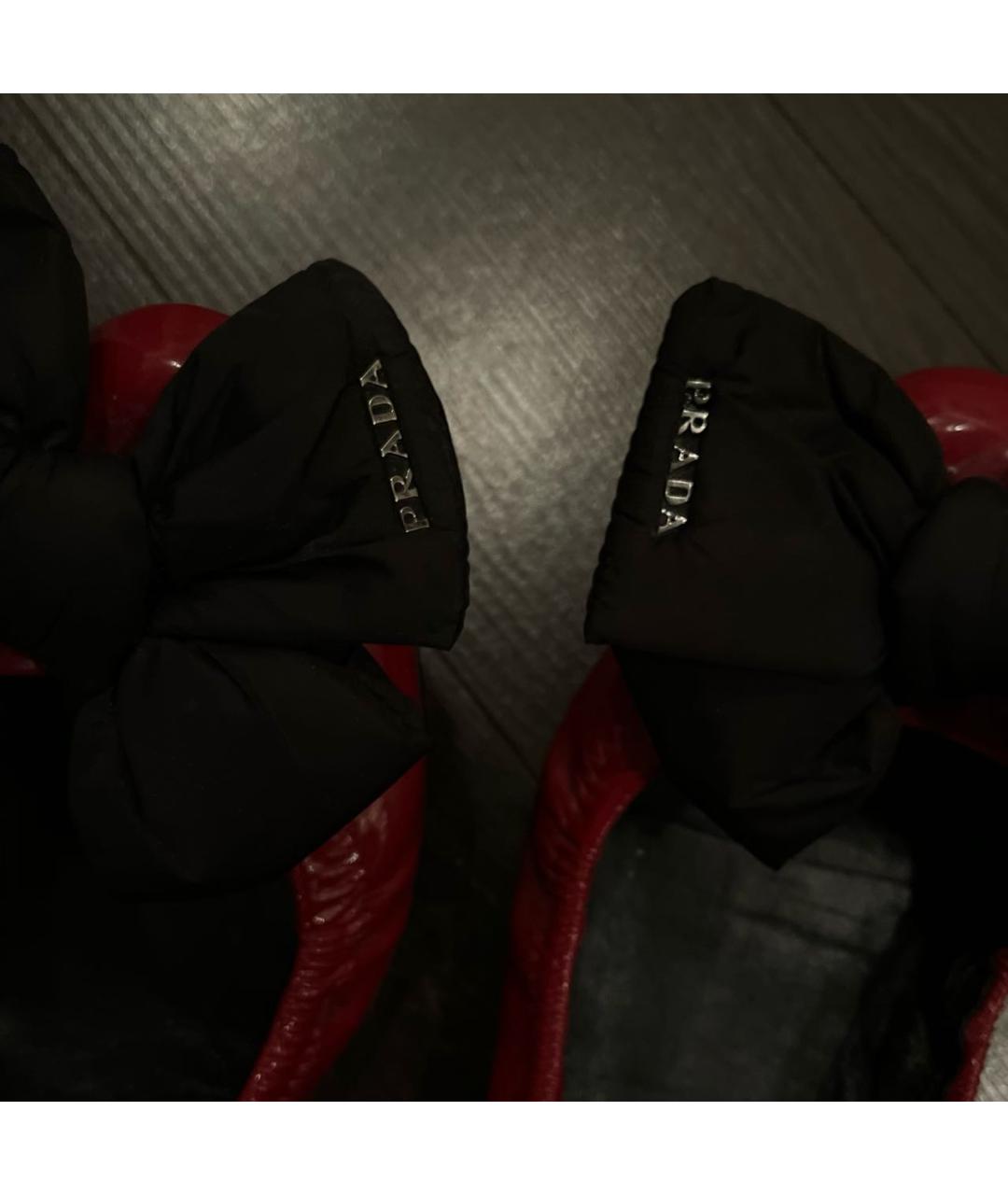 PRADA Бордовые балетки из лакированной кожи, фото 3