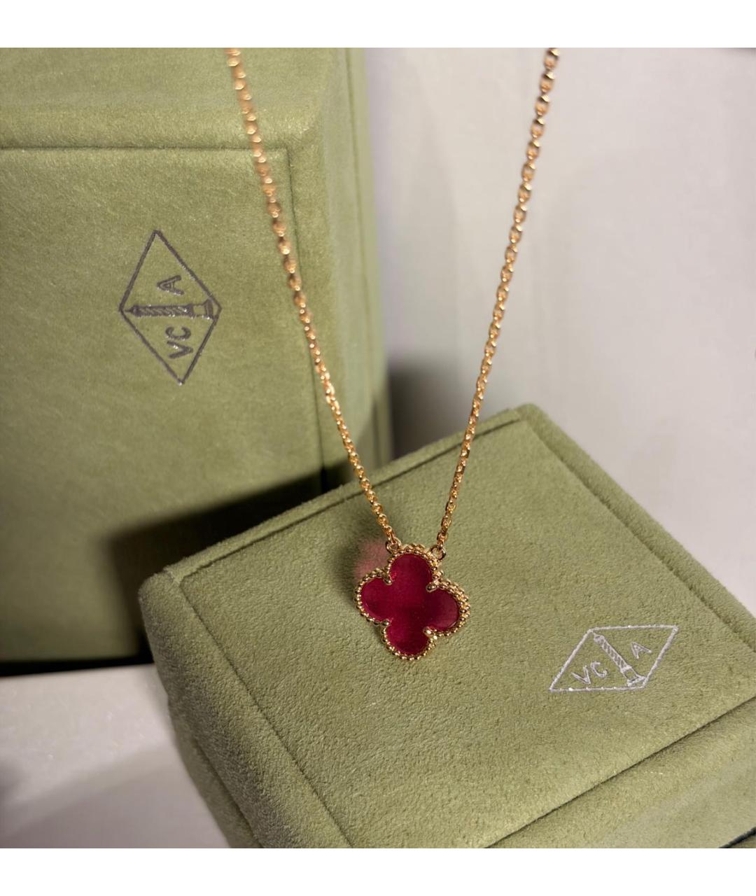 VAN CLEEF & ARPELS Розовая подвеска из желтого золота, фото 3