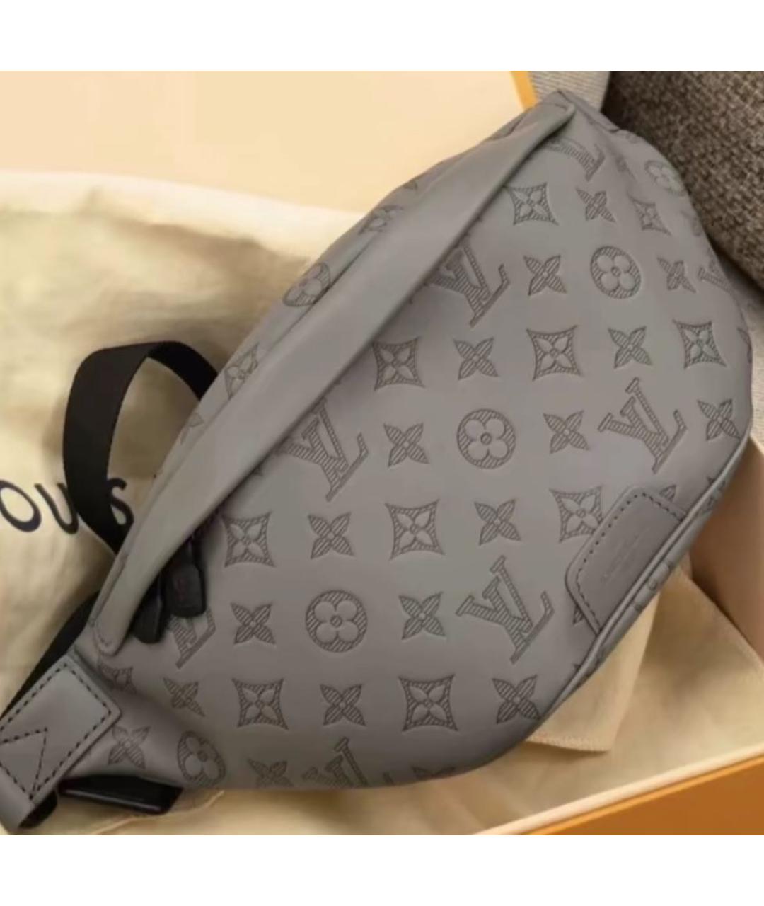 LOUIS VUITTON Серая кожаная поясная сумка, фото 3