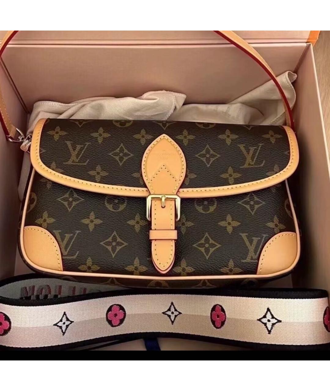 LOUIS VUITTON Коричневая сумка через плечо из канвы, фото 3