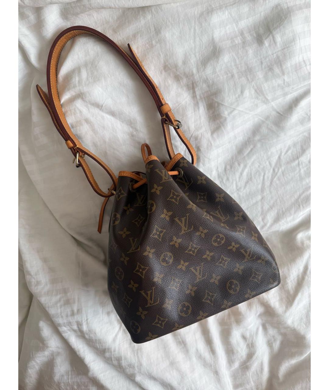 LOUIS VUITTON Коричневая сумка с короткими ручками из канвы, фото 2