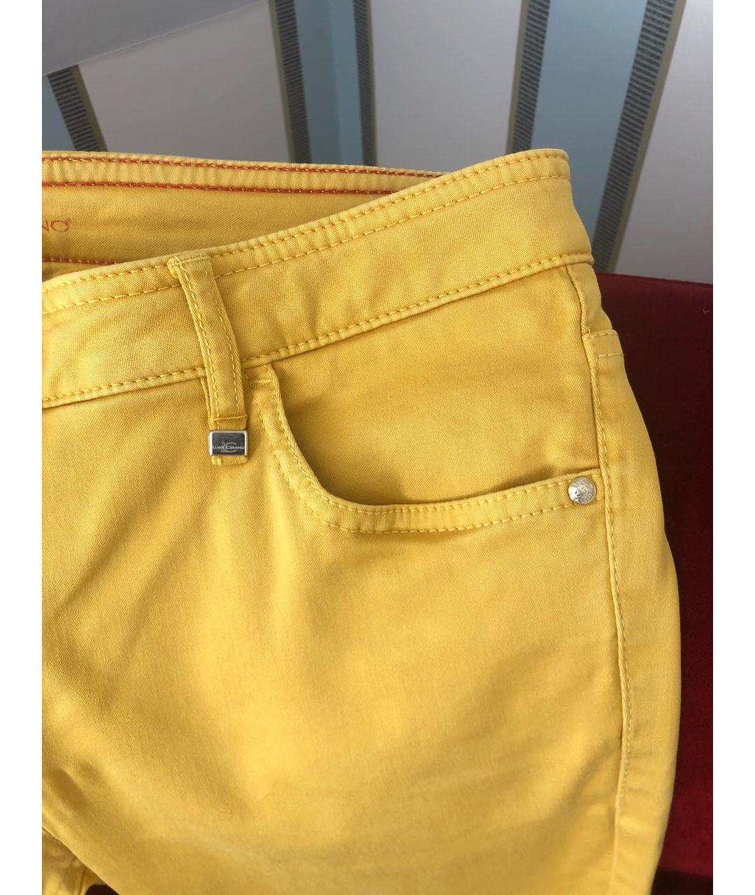 LUISA CERANO Горчичные хлопко-эластановые джинсы слим, фото 4
