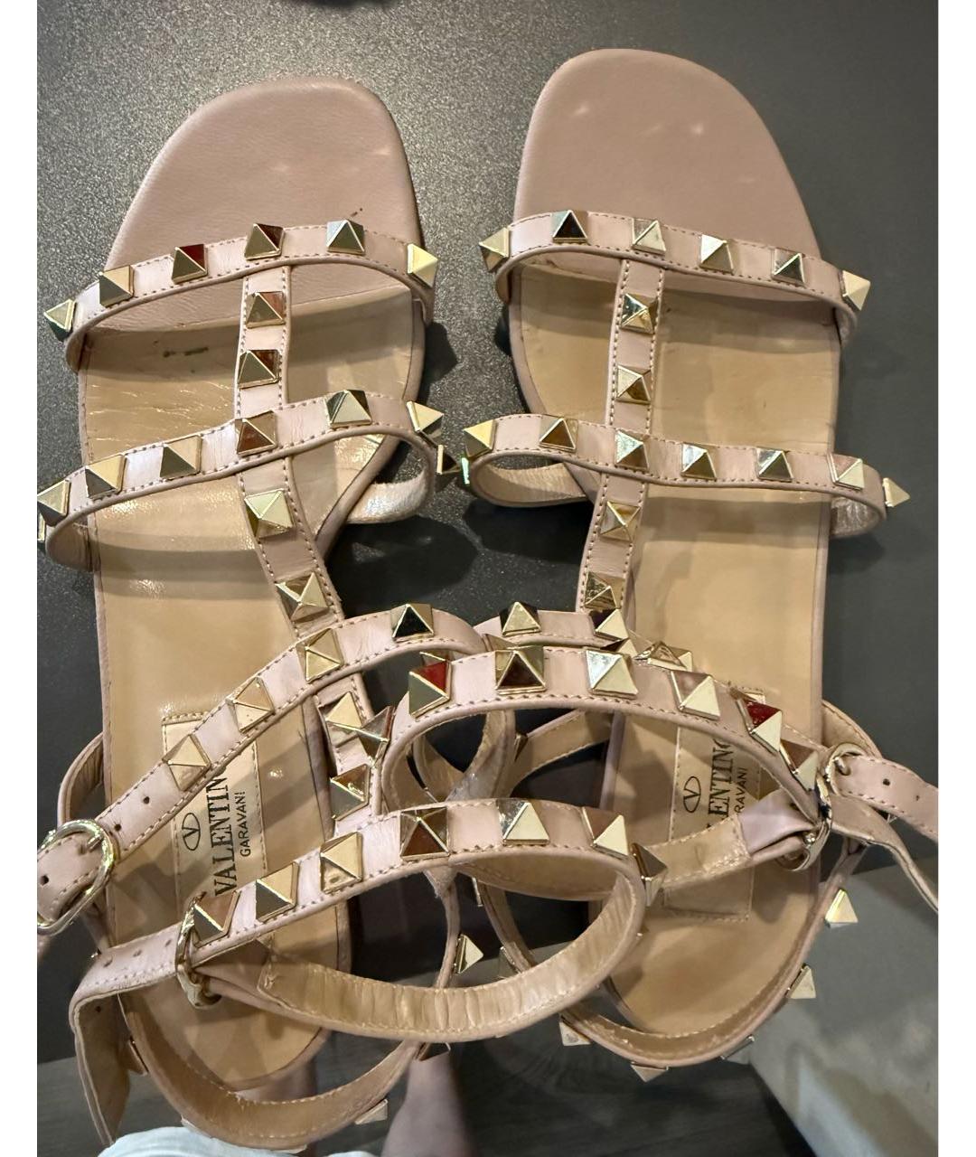 VALENTINO Бежевые кожаные сандалии, фото 4
