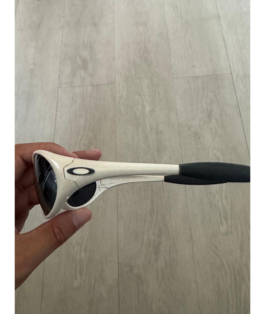 OAKLEY Белые пластиковые солнцезащитные очки, фото 3